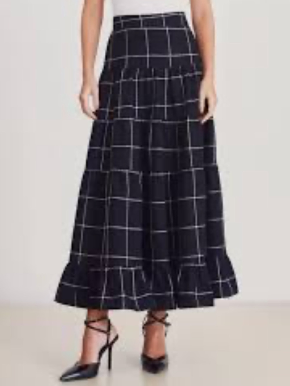 Pact Organic Cotton Sunset Light
Gauze Tiered Maxi Skirt Black
Cream Plaid SZ S